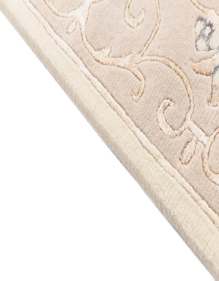 Detail image of  2' 10 x 9' 6  Hand Knotted Darya Wool Runner Rug