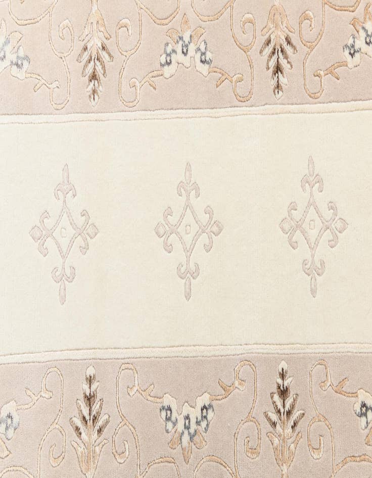 Detail image of  2' 10 x 9' 6  Hand Knotted Darya Wool Runner Rug