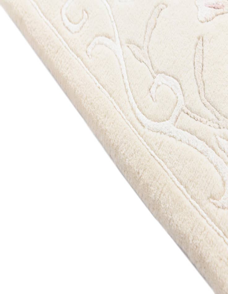 Detail image of  2' 10 x 9' 11  Hand Knotted Darya Wool Runner Rug