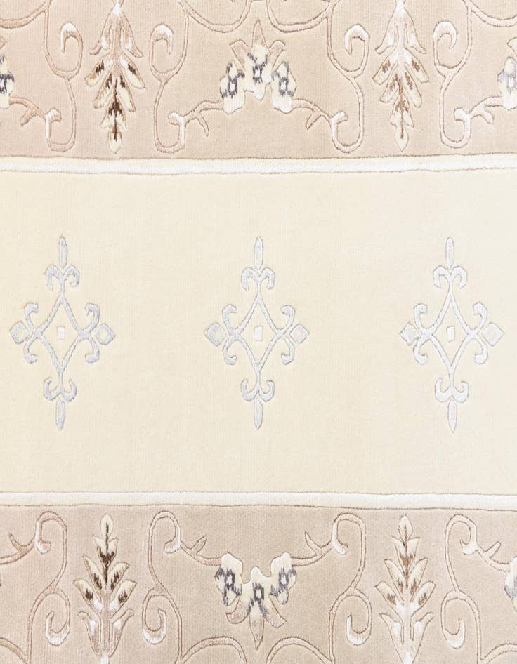 Detail image of  2' 9 x 9' 9  Hand Knotted Darya Wool Runner Rug