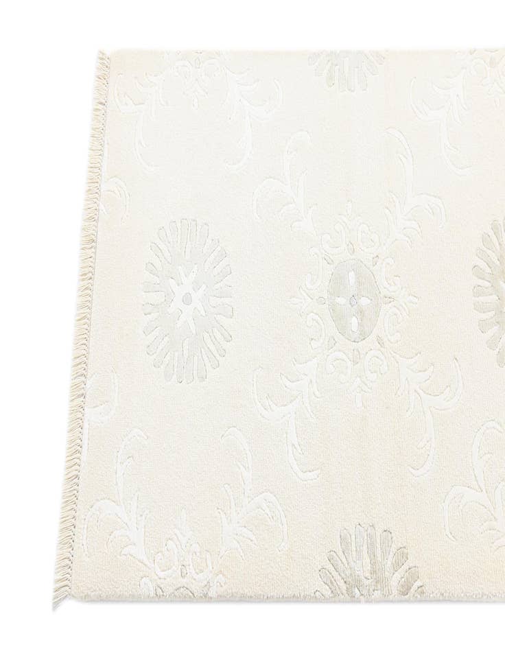 Detail image of  2' 6 x 9' 8  Hand Knotted Darya Wool Runner Rug