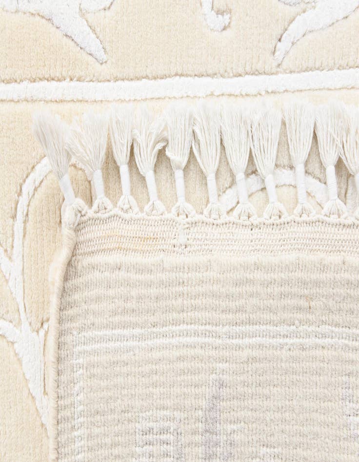 Detail image of  2' 9 x 9' 10  Hand Knotted Darya Wool Runner Rug