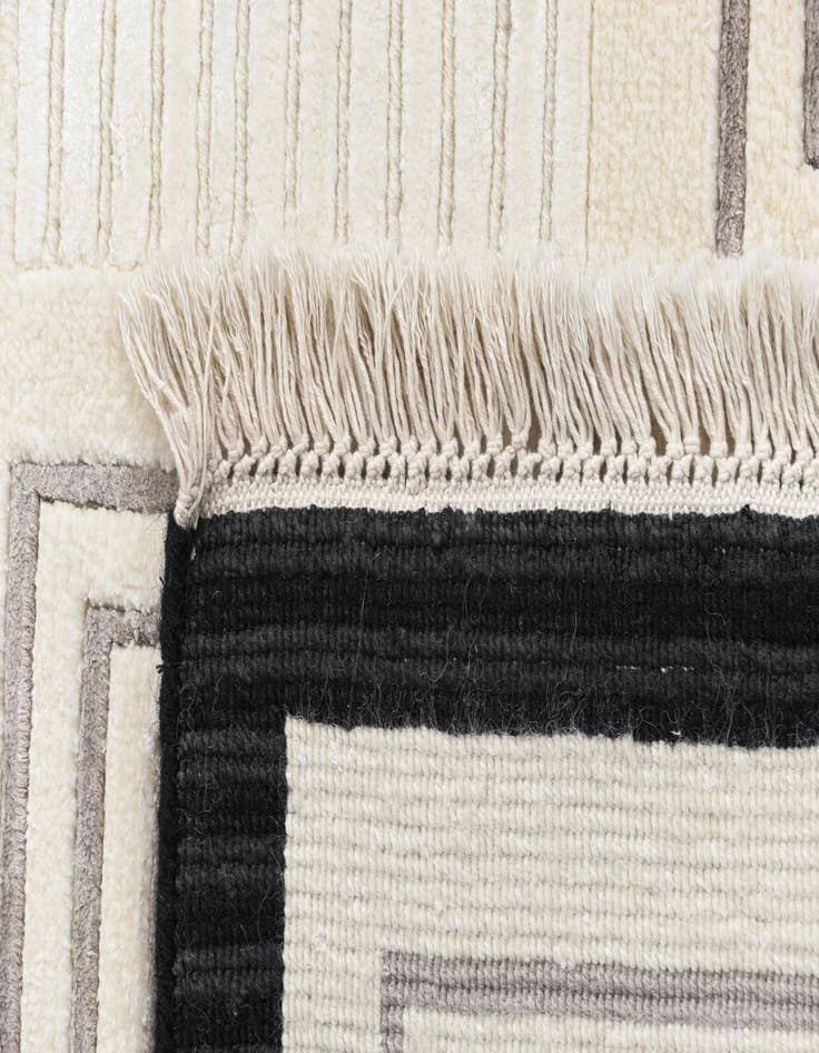 Detail image of  2' 7 x 9' 10  Hand Knotted Darya Wool Runner Rug
