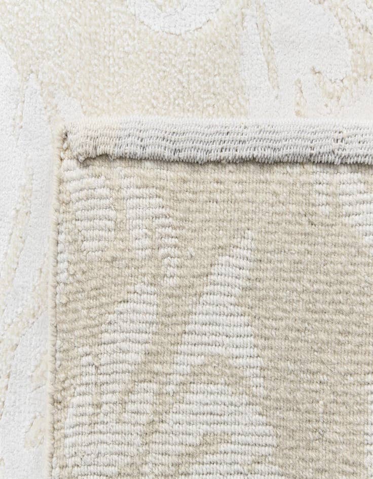 Detail image of  2' 9 x 9' 10  Hand Knotted Darya Wool Runner Rug