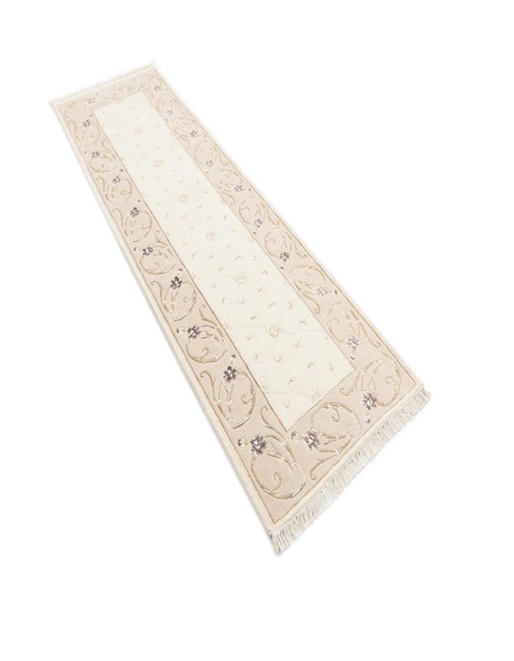 Detail image of  2' 11 x 9' 9  Hand Knotted Darya Wool Runner Rug