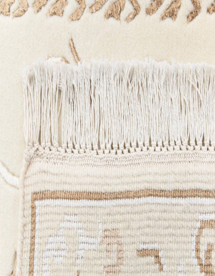 Detail image of  2' 8 x 9' 9  Hand Knotted Darya Wool Runner Rug