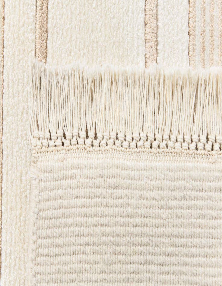 Detail image of  2' 9 x 9' 9  Hand Knotted Darya Wool Runner Rug