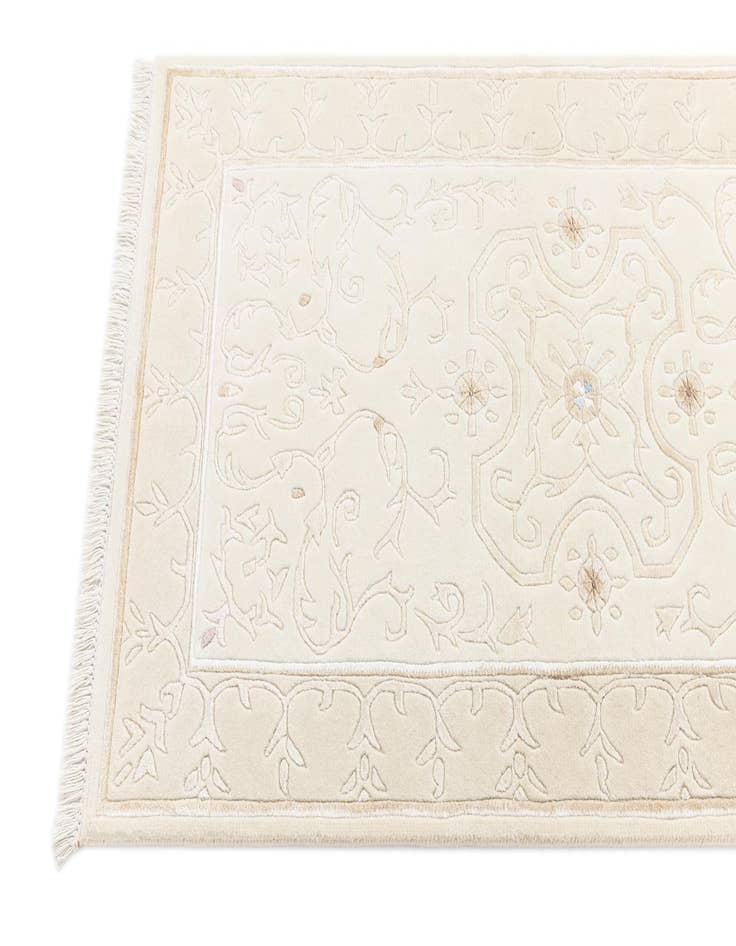Detail image of  2' 8 x 9' 9  Hand Knotted Darya Wool Runner Rug