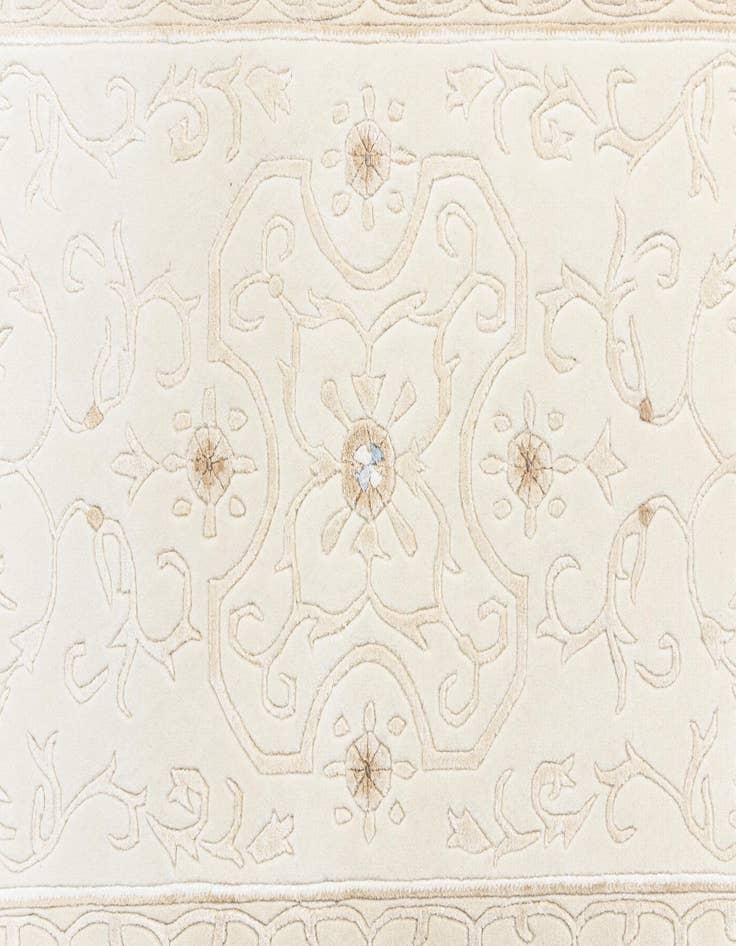 Detail image of  2' 8 x 9' 9  Hand Knotted Darya Wool Runner Rug