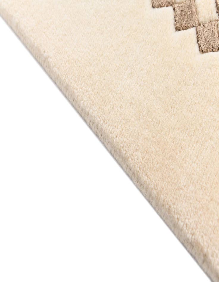 Detail image of  2' 8 x 9' 9  Hand Knotted Darya Wool Runner Rug