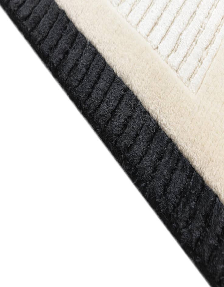 Detail image of  2' 7 x 9' 9  Hand Knotted Darya Wool Runner Rug