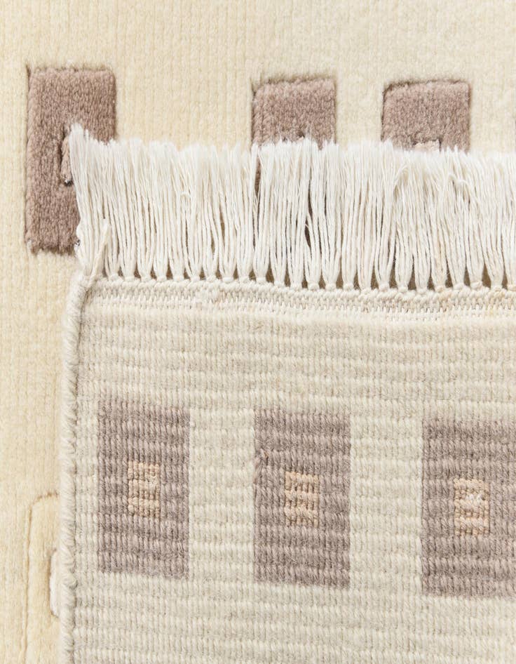 Detail image of  2' 7 x 9' 9  Hand Knotted Darya Wool Runner Rug