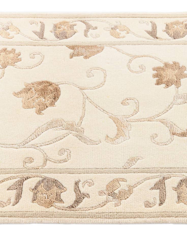 Detail image of  2' 7 x 9' 10 Darya Runner Rug