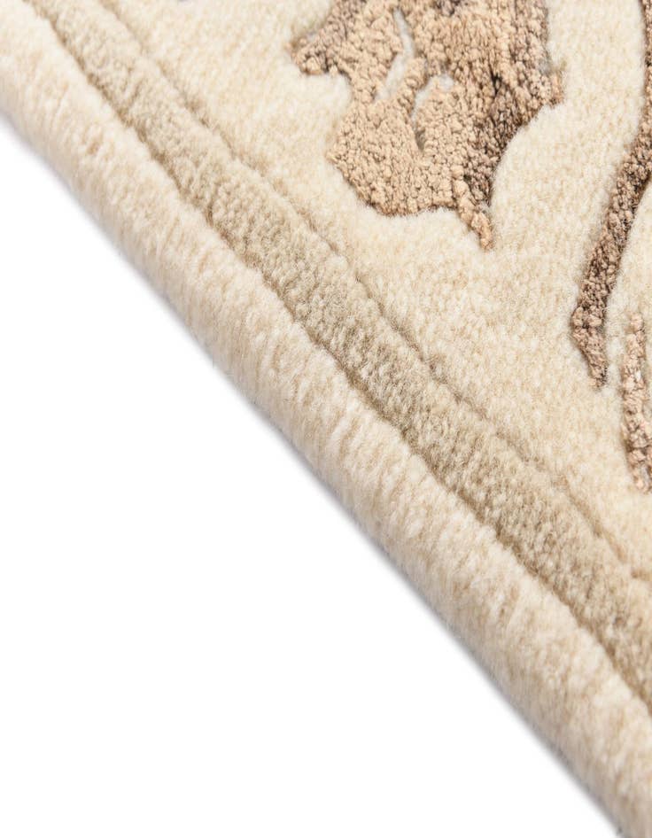 Detail image of  2' 7 x 9' 10 Darya Runner Rug