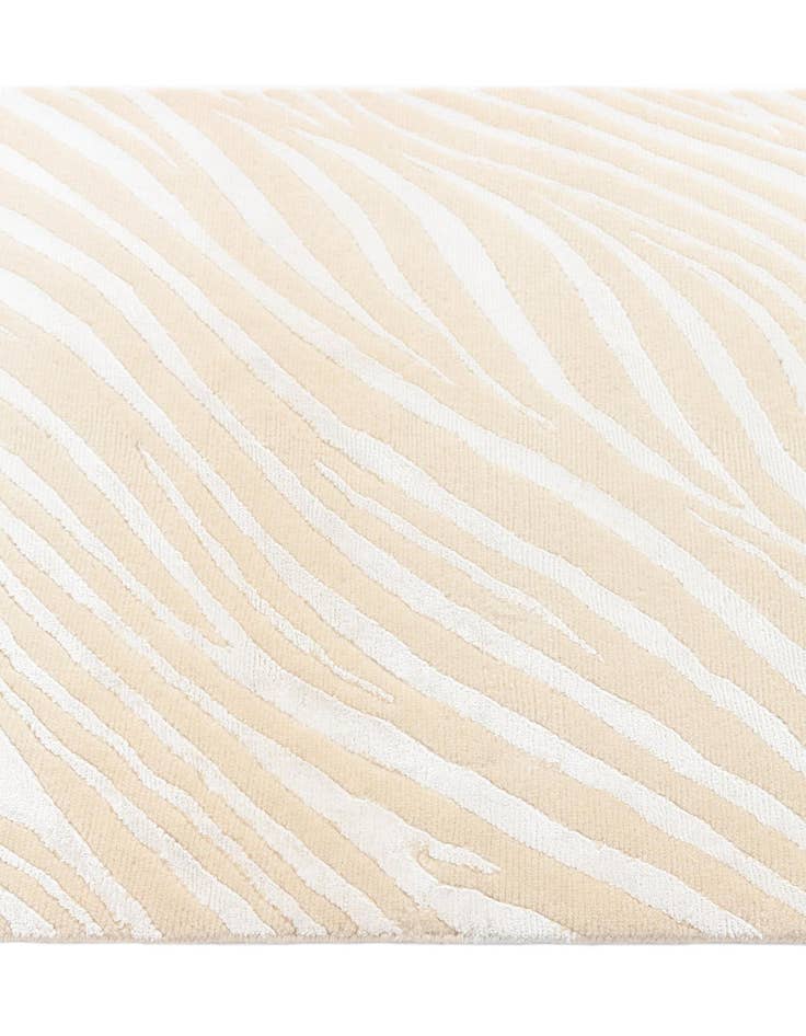 Detail image of  2' 7 x 9' 8 Darya Runner Rug