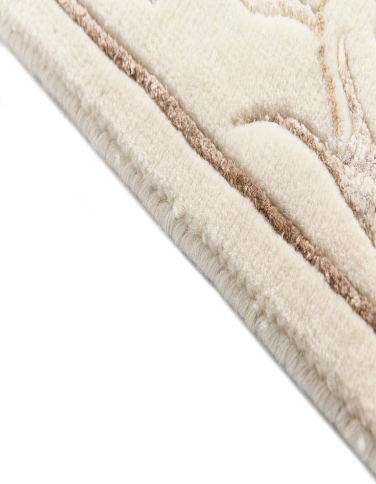 Detail image of  2' 7 x 10' Darya Runner Rug