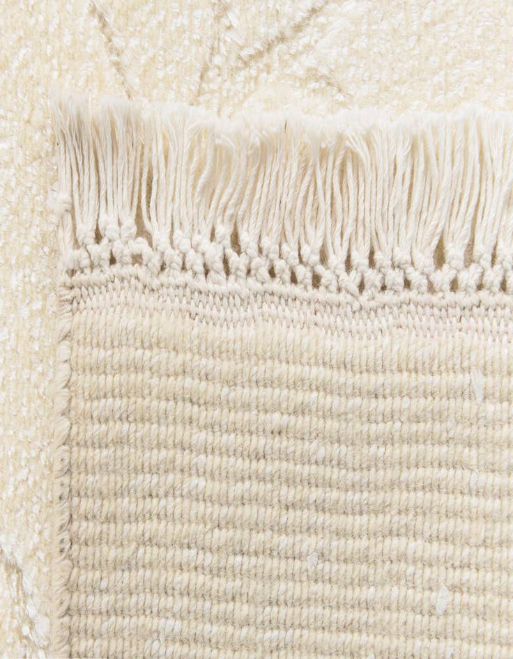 Detail image of  2' 6 x 9' 5 Darya Runner Rug