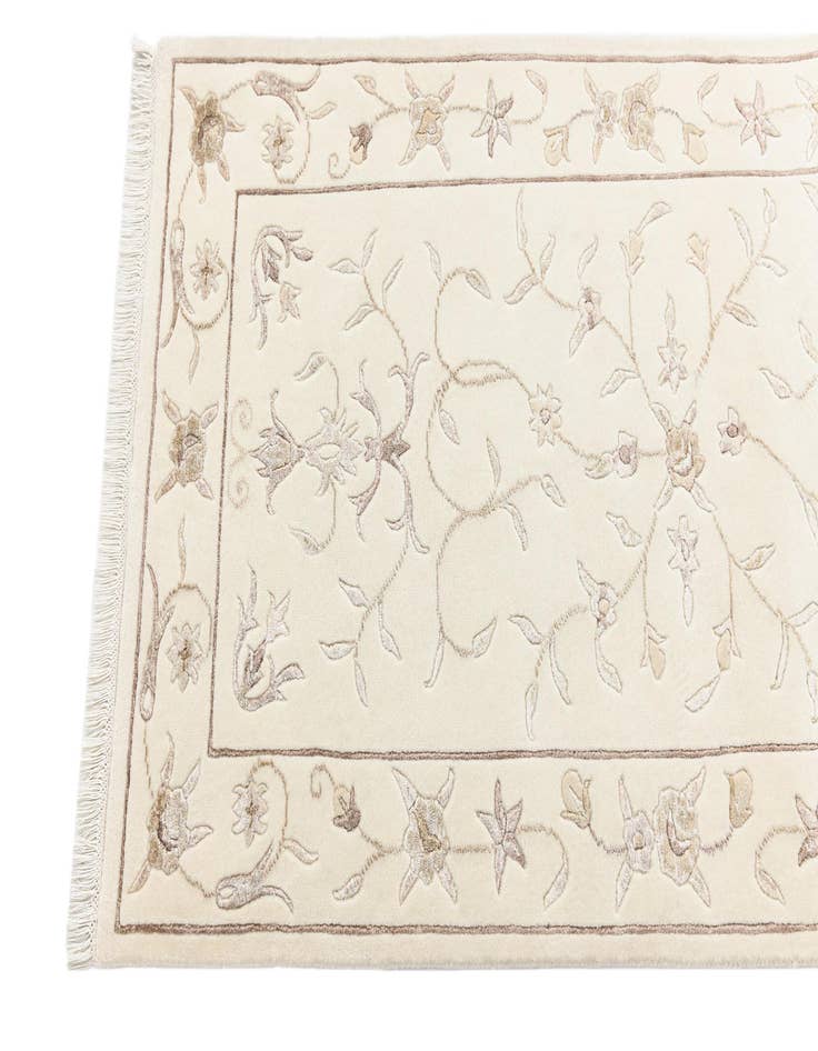 Detail image of  2' 6 x 9' 11 Darya Runner Rug