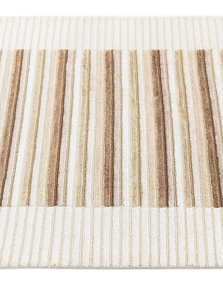 Detail image of  2' 7 x 9' 11 Darya Runner Rug