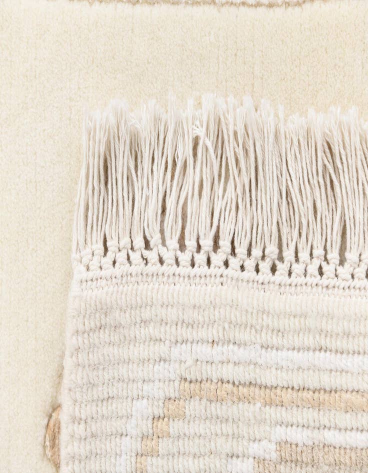 Detail image of  2' 10 x 10' Darya Runner Rug