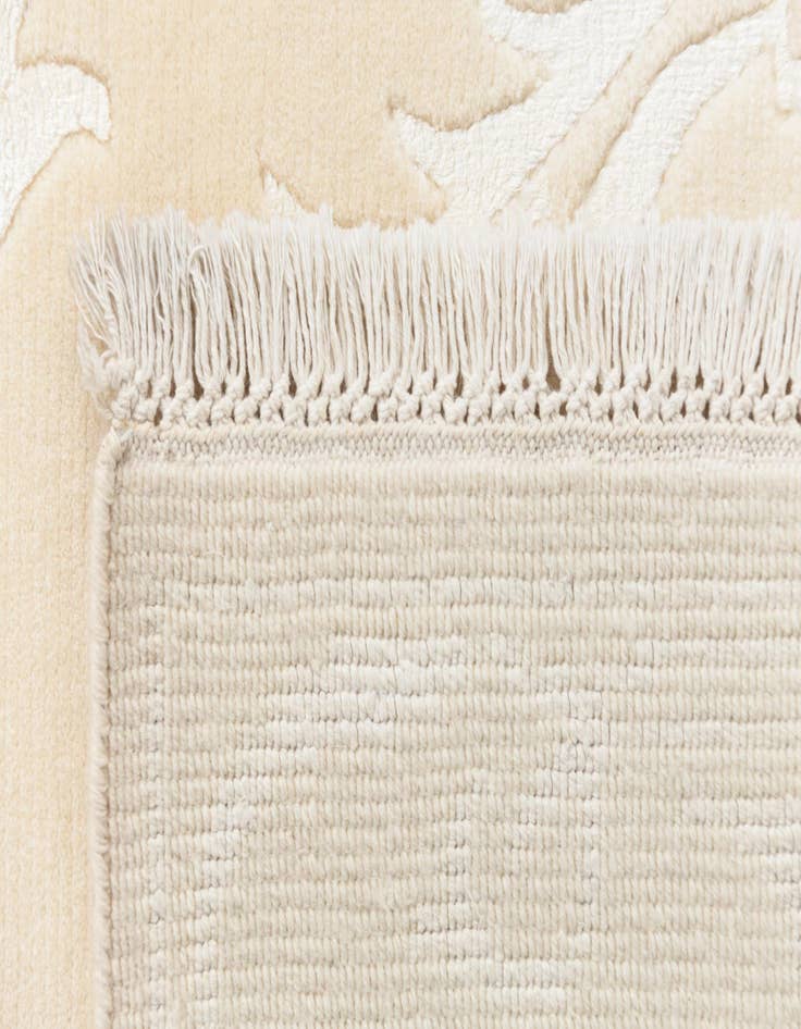 Detail image of  3' 3 x 10' Darya Runner Rug