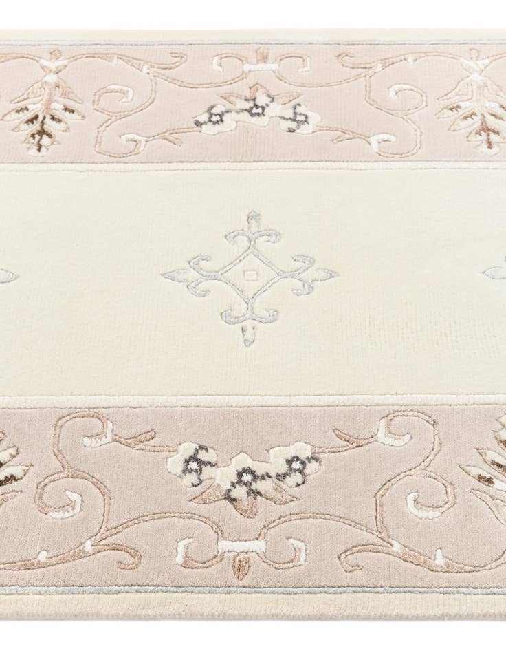 Detail image of  2' 10 x 8' 8 Darya Runner Rug