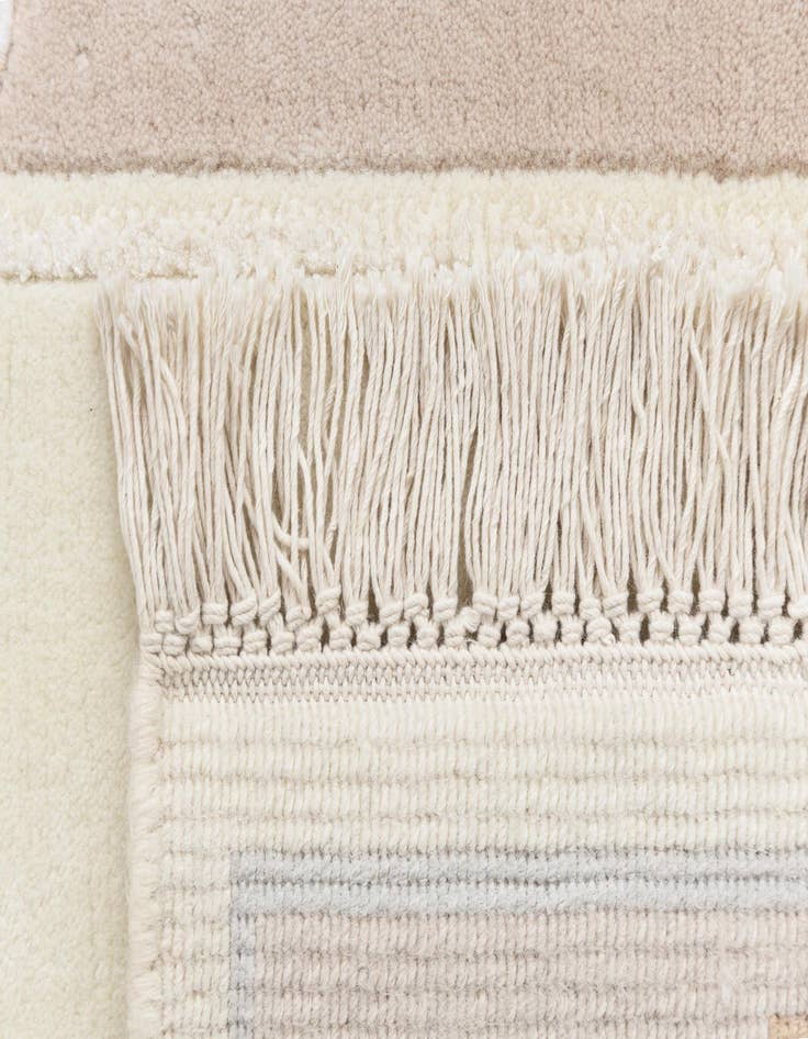 Detail image of  2' 10 x 8' 8 Darya Runner Rug