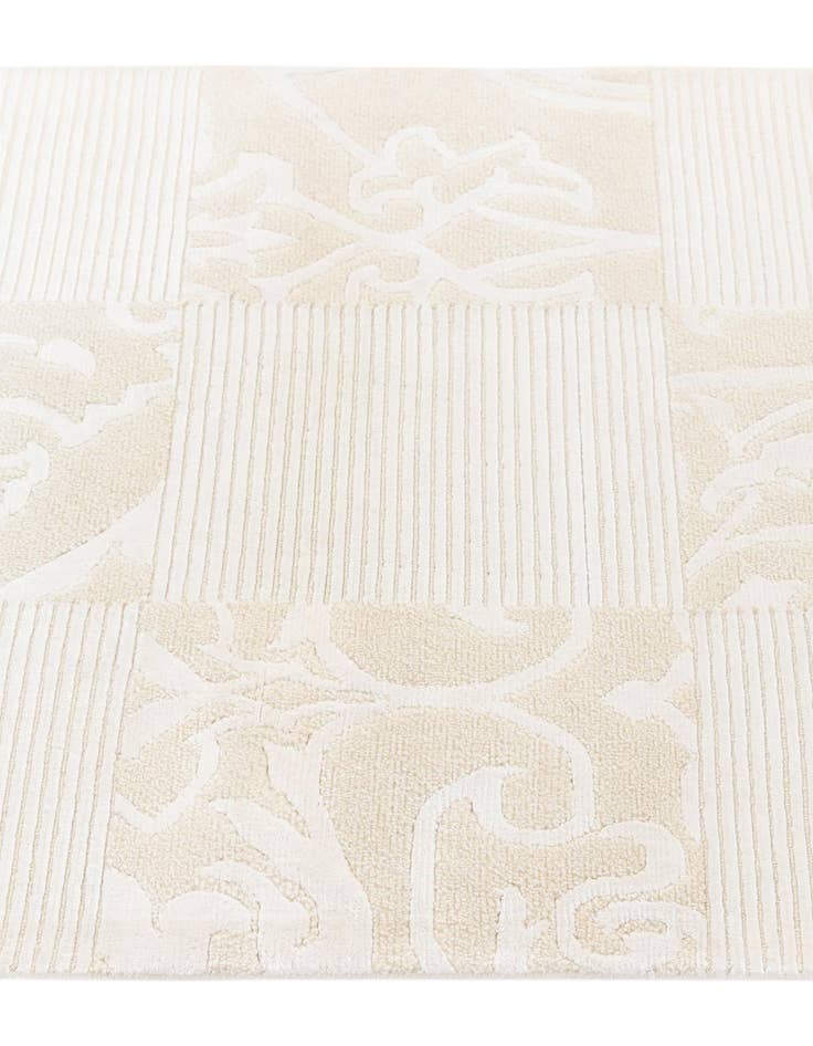 Detail image of  2' 8 x 10' 2 Darya Runner Rug