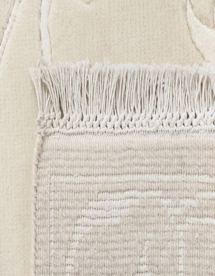 Detail image of  3' 3 x 9' 9 Darya Runner Rug