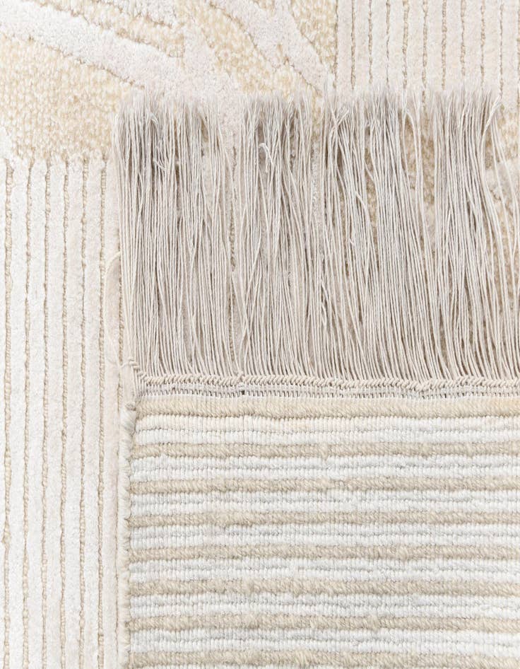 Detail image of  2' 8 x 13' Darya Runner Rug