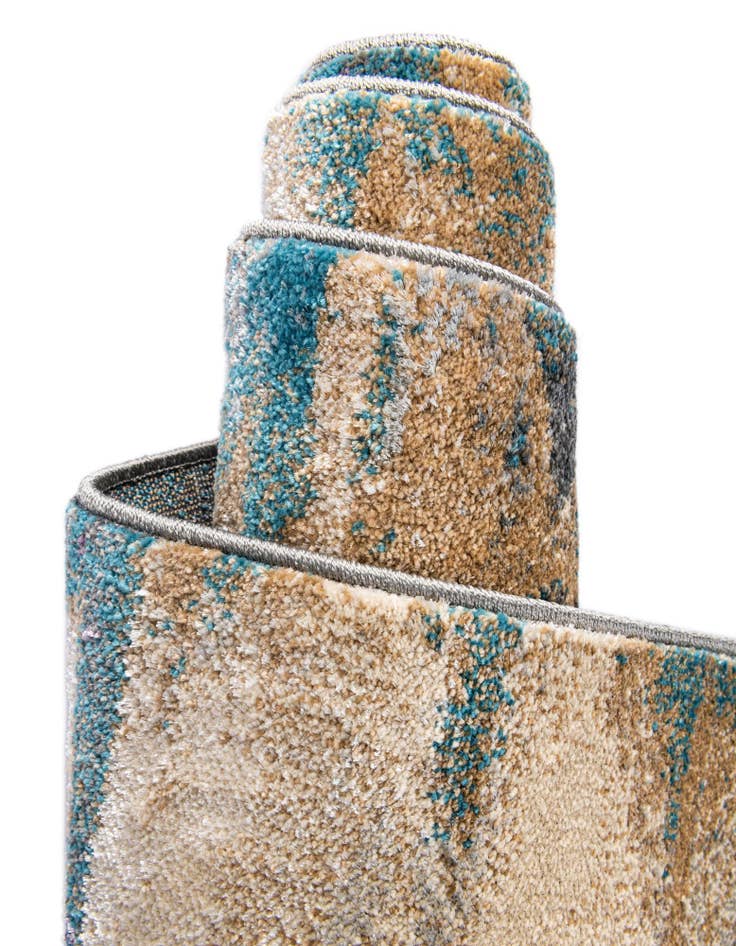 Detail image of  2' 7 x 10' Delilah Runner Rug