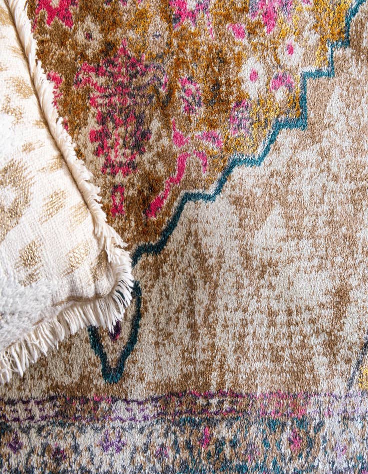 Detail image of  2' 7 x 10' Delilah Runner Rug