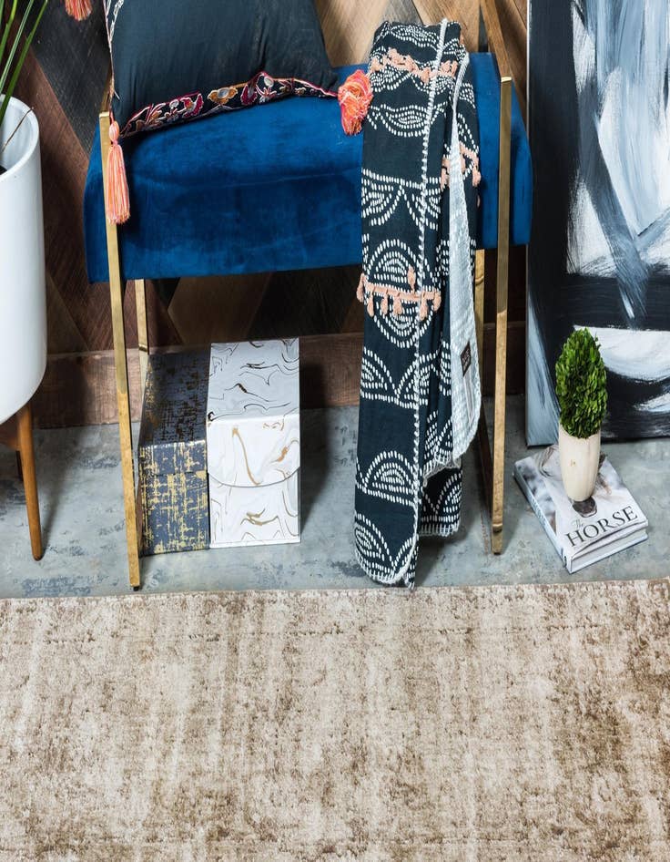 Detail image of 3' x 13' Eliza Runner Rug