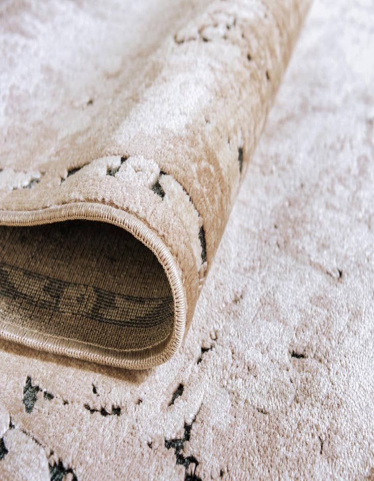 Detail image of 3' x 13' Eliza Runner Rug