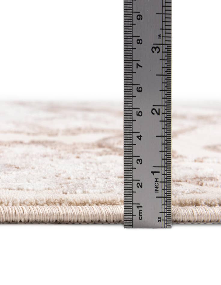 Detail image of  2' 7 x 12' Finsbury Runner Rug