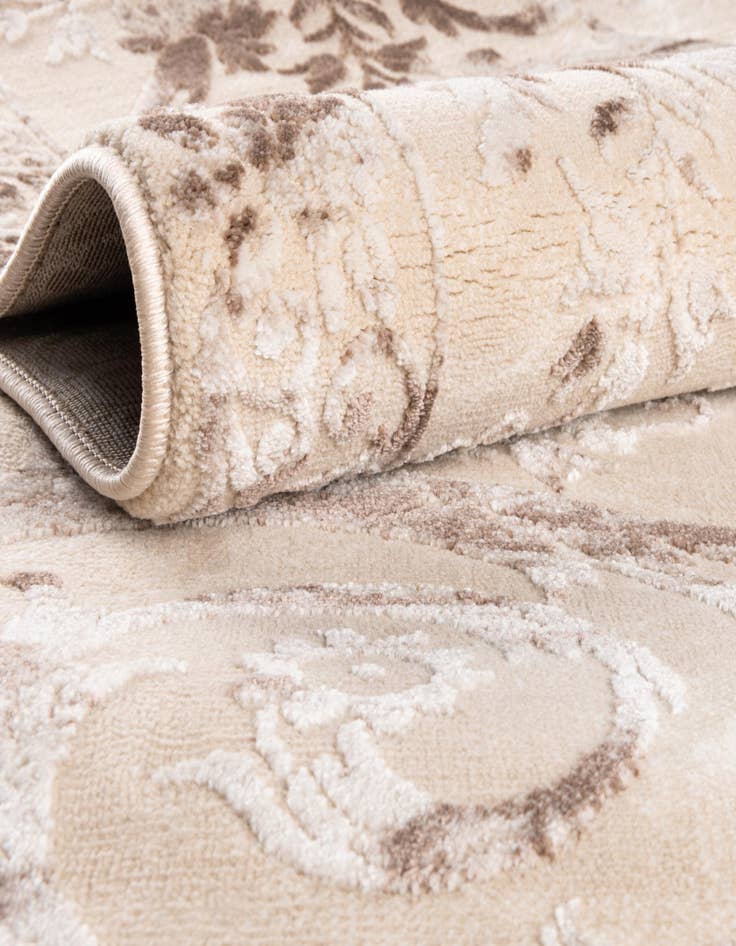 Detail image of  2' 7 x 12' Finsbury Runner Rug