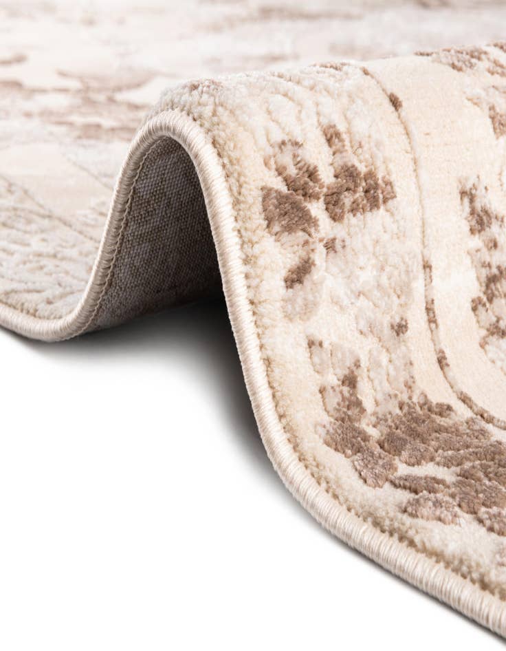 Detail image of  2' 7 x 12' Finsbury Runner Rug