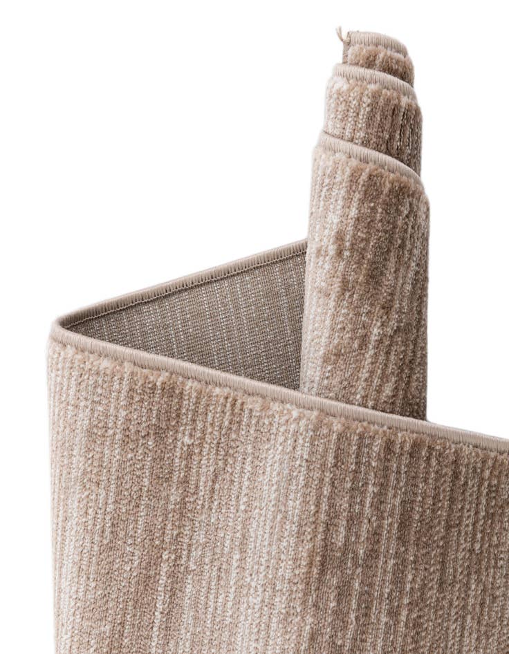 Detail image of  2' x 8' Finsbury Runner Rug