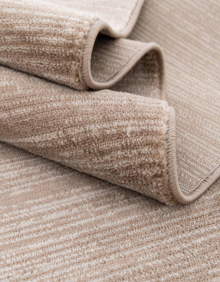 Detail image of  2' x 8' Finsbury Runner Rug