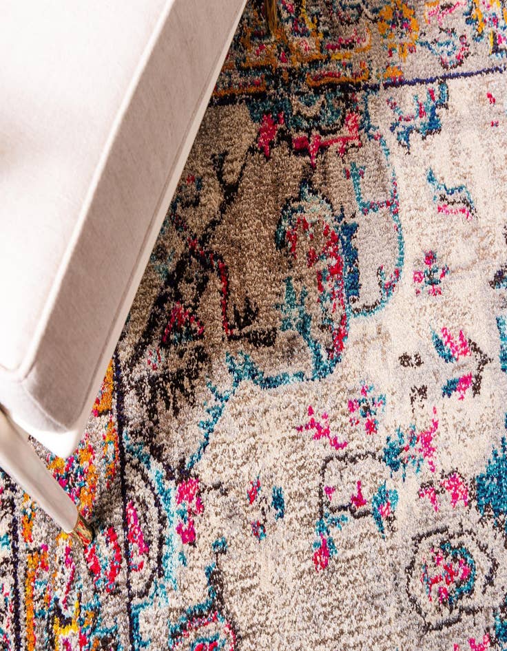 Detail image of  2' 7 x 10'  Washable Fleur Runner Rug