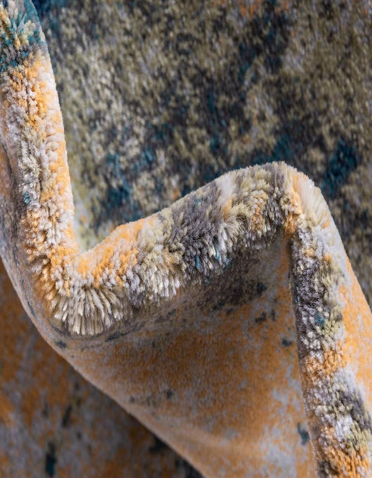 Detail image of 2' x 6' Gossamer Runner Rug