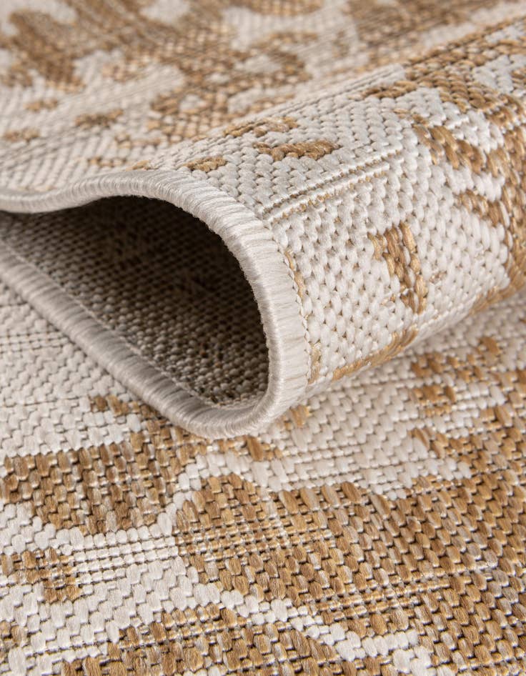 Detail image of  2' x 6'  Washable Jill Zarin Dubai Indoor / Outdoor Runner Rug