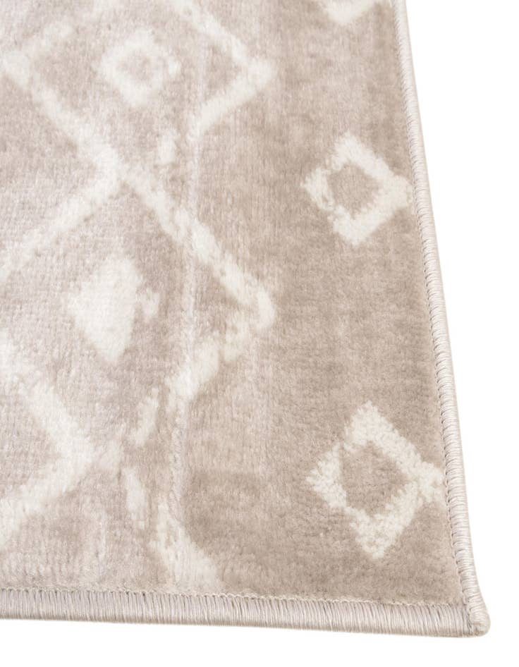 Detail image of  2' 6 x 8' 2 Kasbah Trellis Runner Rug
