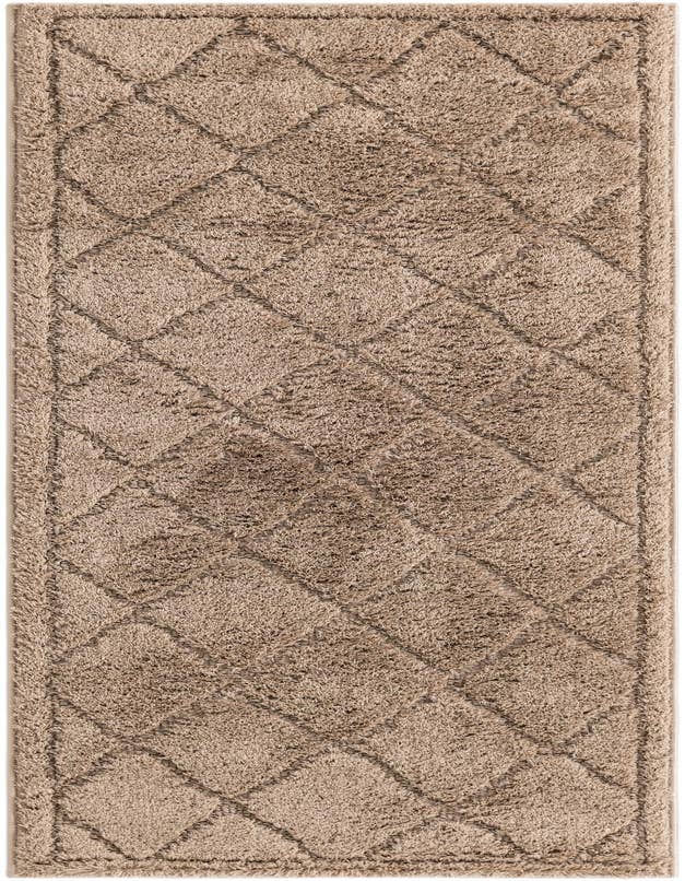 Detail image of 2' x 6' 9 Lattice Shag Runner Rug