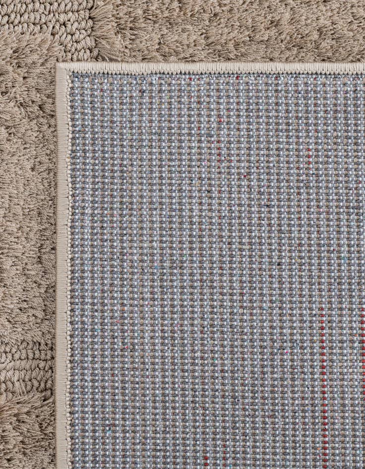 Detail image of  2' x 6' 9 Lattice Shag Runner Rug