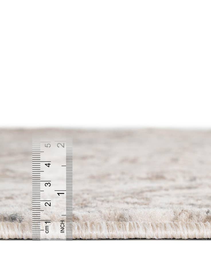 Detail image of  2' 7 x 10' Mojave Runner Rug