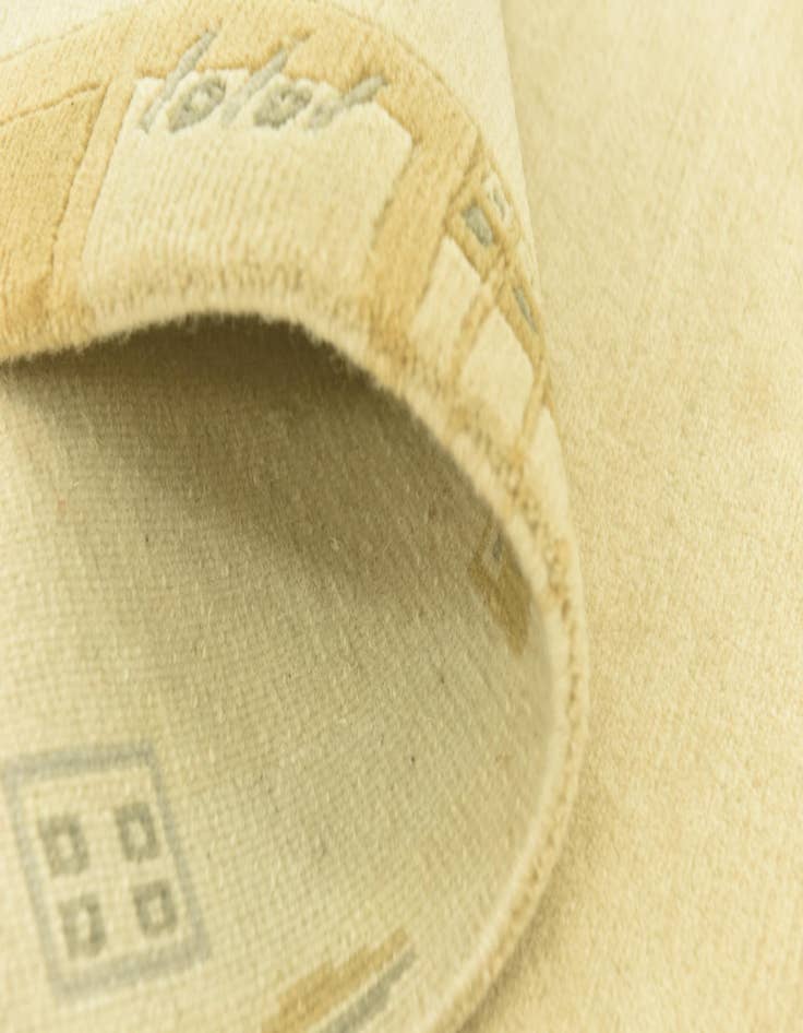 Detail image of  2' 6 x 4' 7  Hand Knotted Nepal Wool Runner Rug