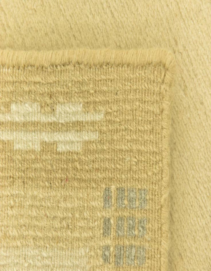 Detail image of  2' 4 x 4' 7  Hand Knotted Nepal Wool Runner Rug