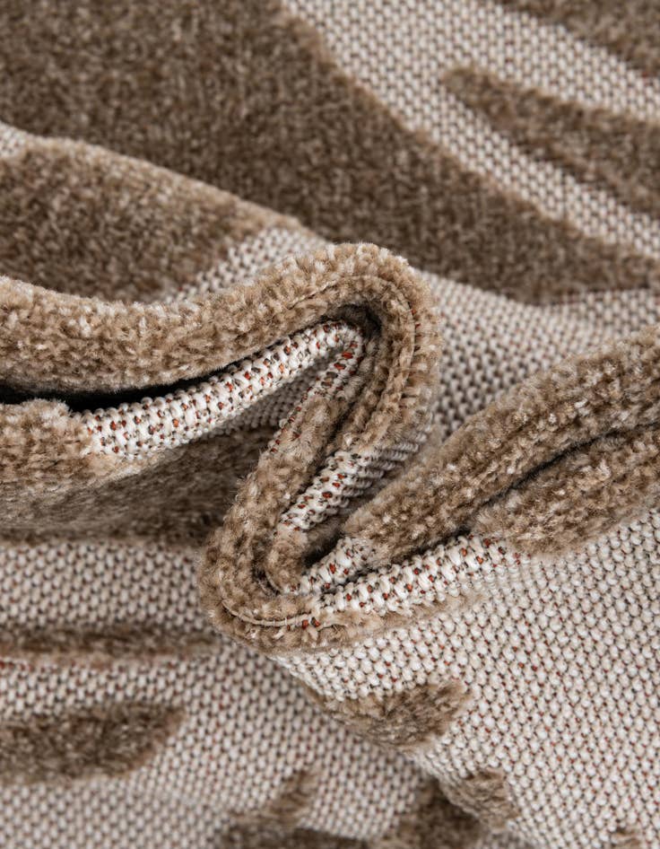 Detail image of  2' x 6'  Washable Botanical Indoor / Outdoor Runner Rug