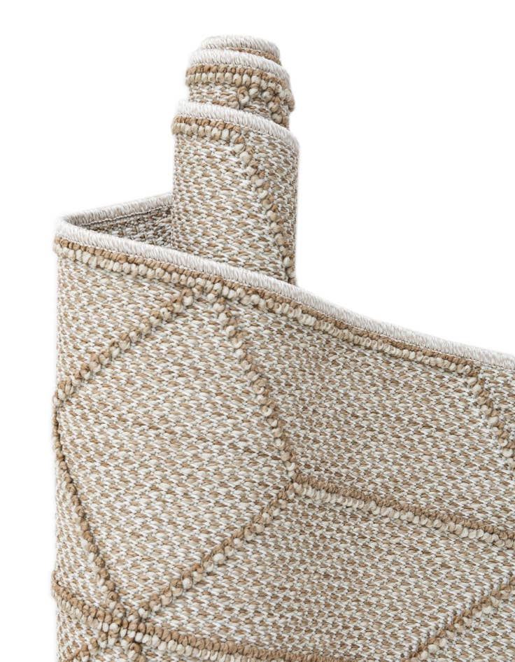 Detail image of  2' x 8'  Washable Lattice Indoor / Outdoor Runner Rug